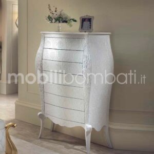 Kommode mit Flachrelief mit Damastmuster
