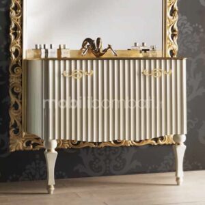 Baroque style vanity unit with a mirror